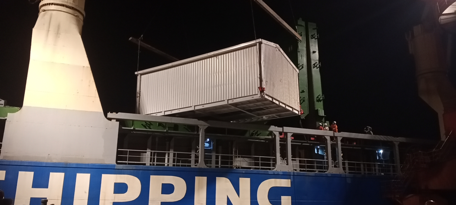 電(diàn)氣房設備船邊直裝(zhuāng)